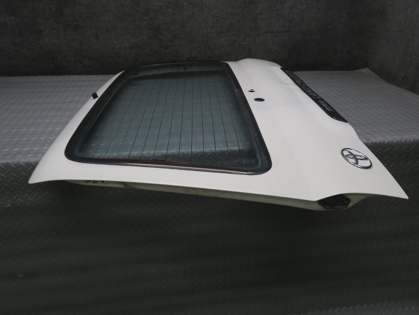 1991-1997 Toyota Land Cruiser FJ80 Rear Back Upper Door Tailgate Trunk Lid White