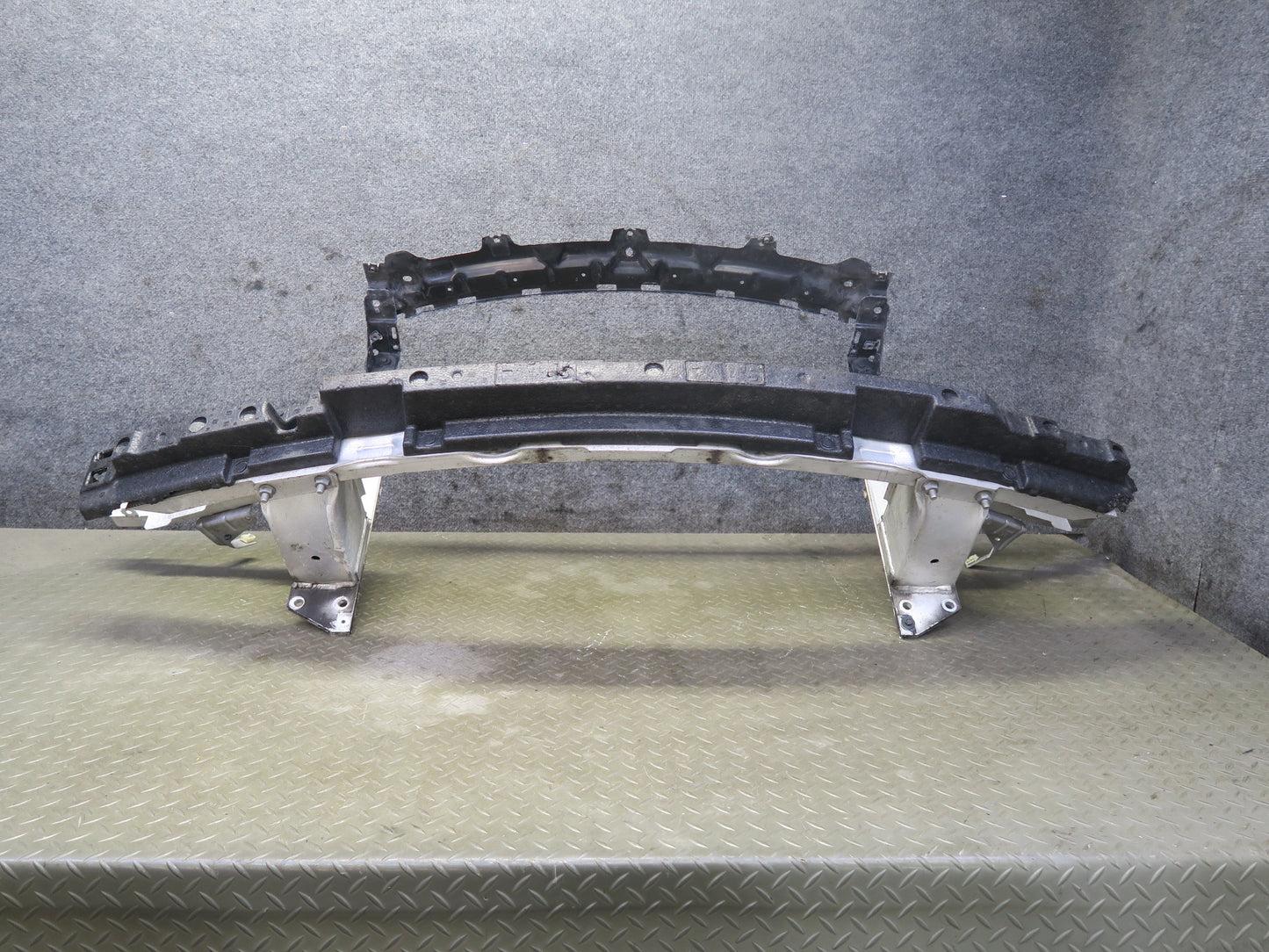 2014-2018 BMW F15 X5 Front Engine Radiator Core Reinforcement Bar Assembly