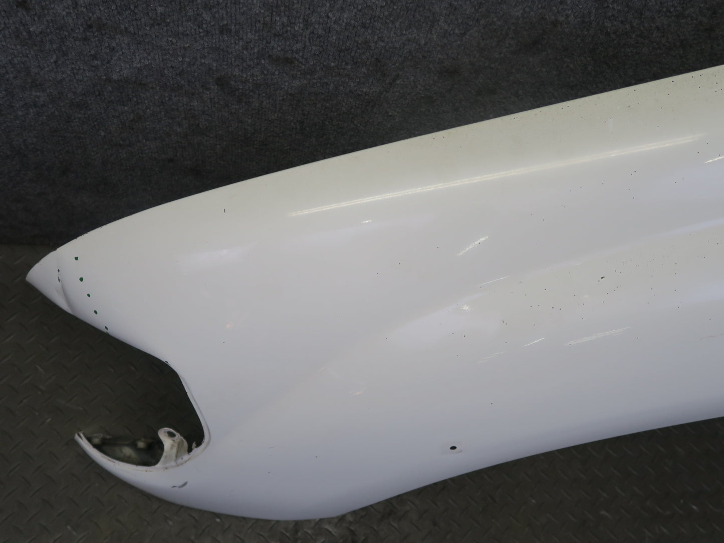 1991-1992 Toyota Land Cruiser FJ80 Front Left Side Fender Shell Panel White