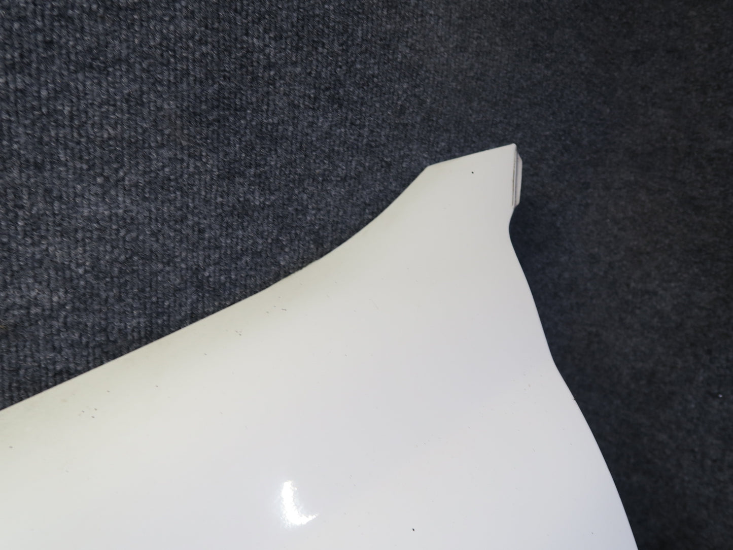 1991-1992 Toyota Land Cruiser FJ80 Front Left Side Fender Shell Panel White