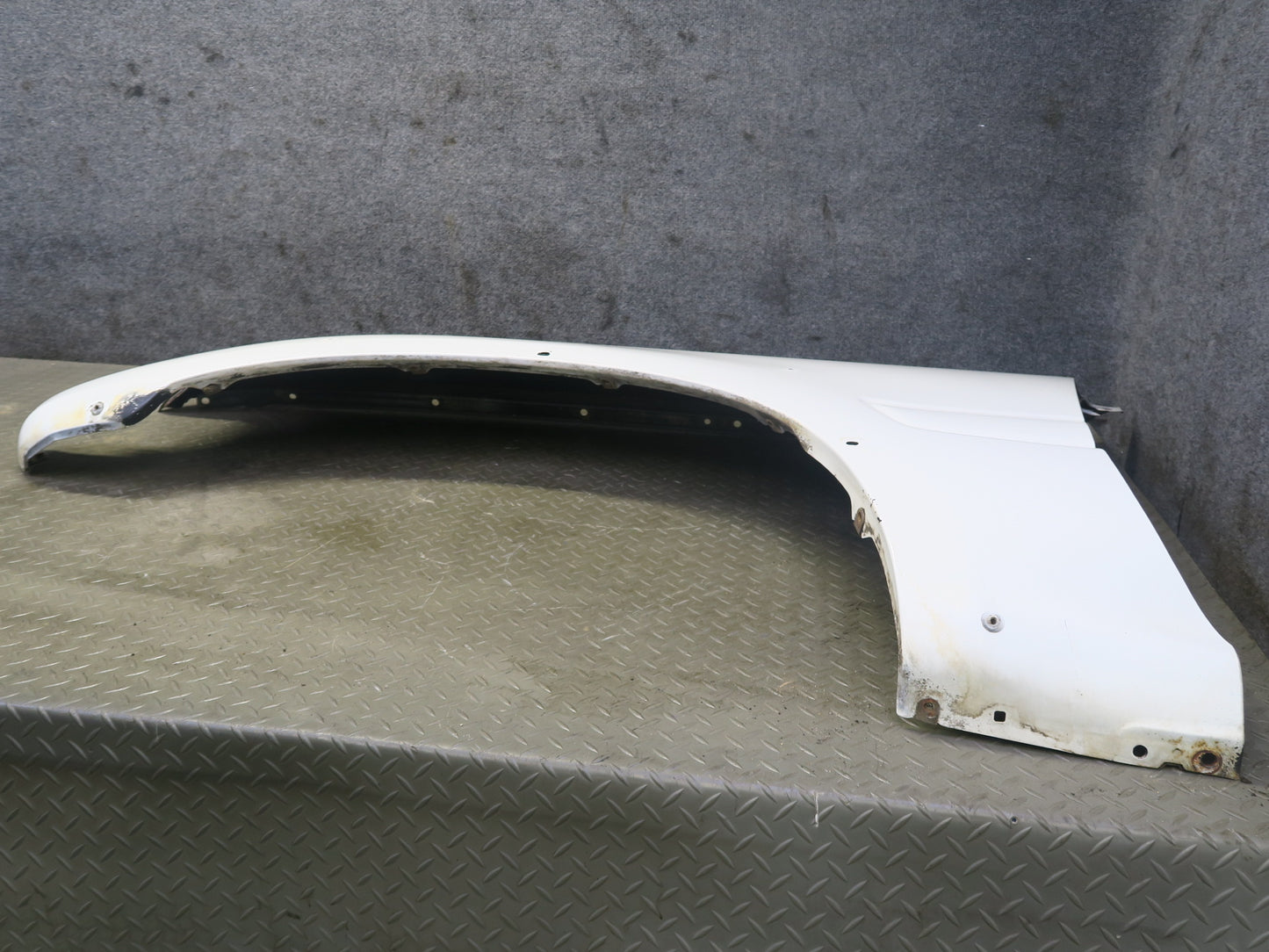 1991-1992 Toyota Land Cruiser FJ80 Front Left Side Fender Shell Panel White