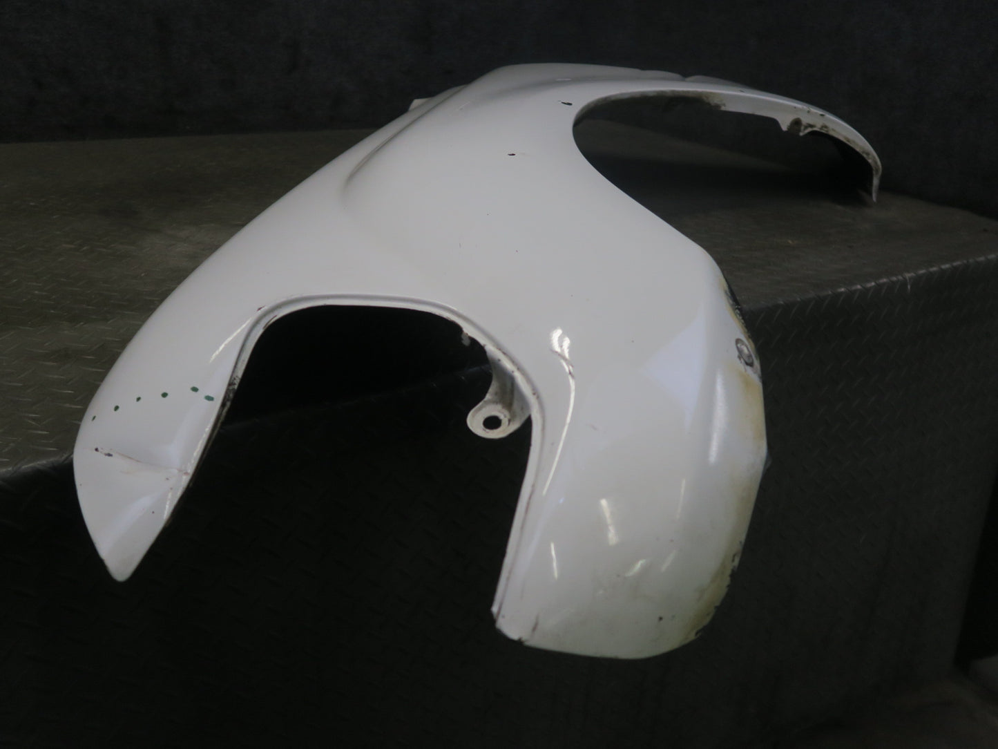 1991-1992 Toyota Land Cruiser FJ80 Front Left Side Fender Shell Panel White