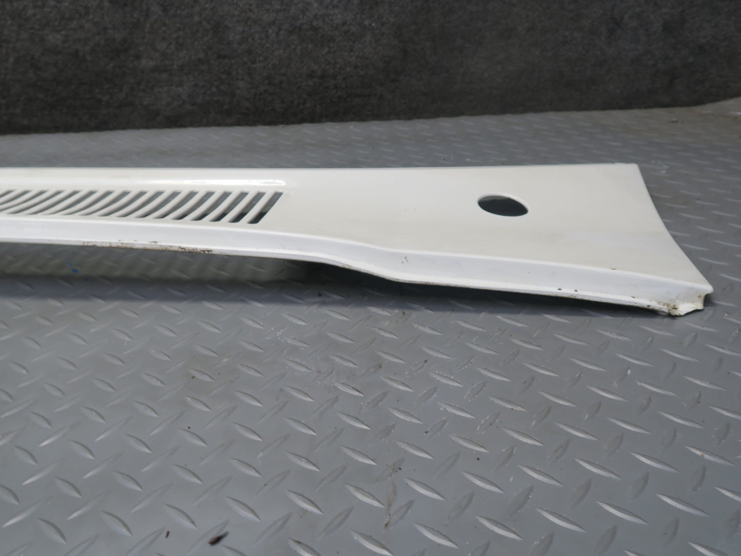 1991-1992 Toyota Land Cruiser FJ80 Front Windshield Wiper Vent Cowl Panel White