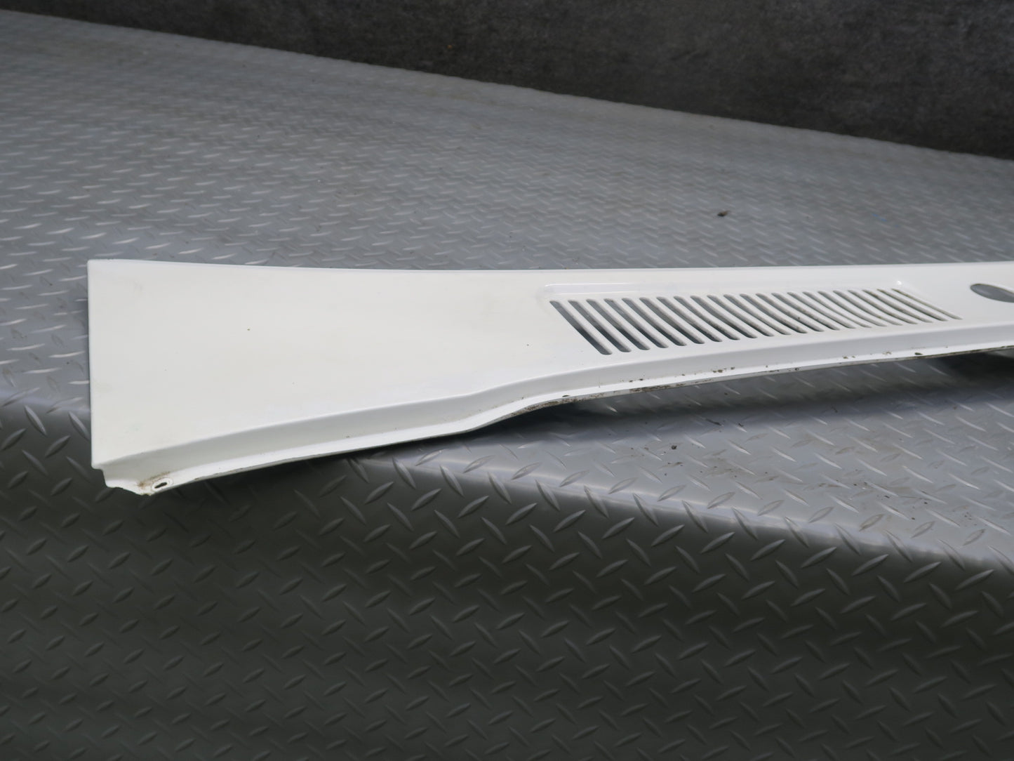 1991-1992 Toyota Land Cruiser FJ80 Front Windshield Wiper Vent Cowl Panel White