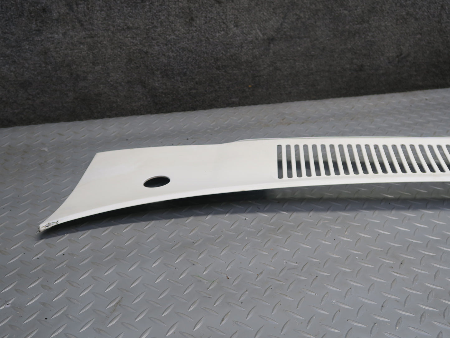 1991-1992 Toyota Land Cruiser FJ80 Front Windshield Wiper Vent Cowl Panel White