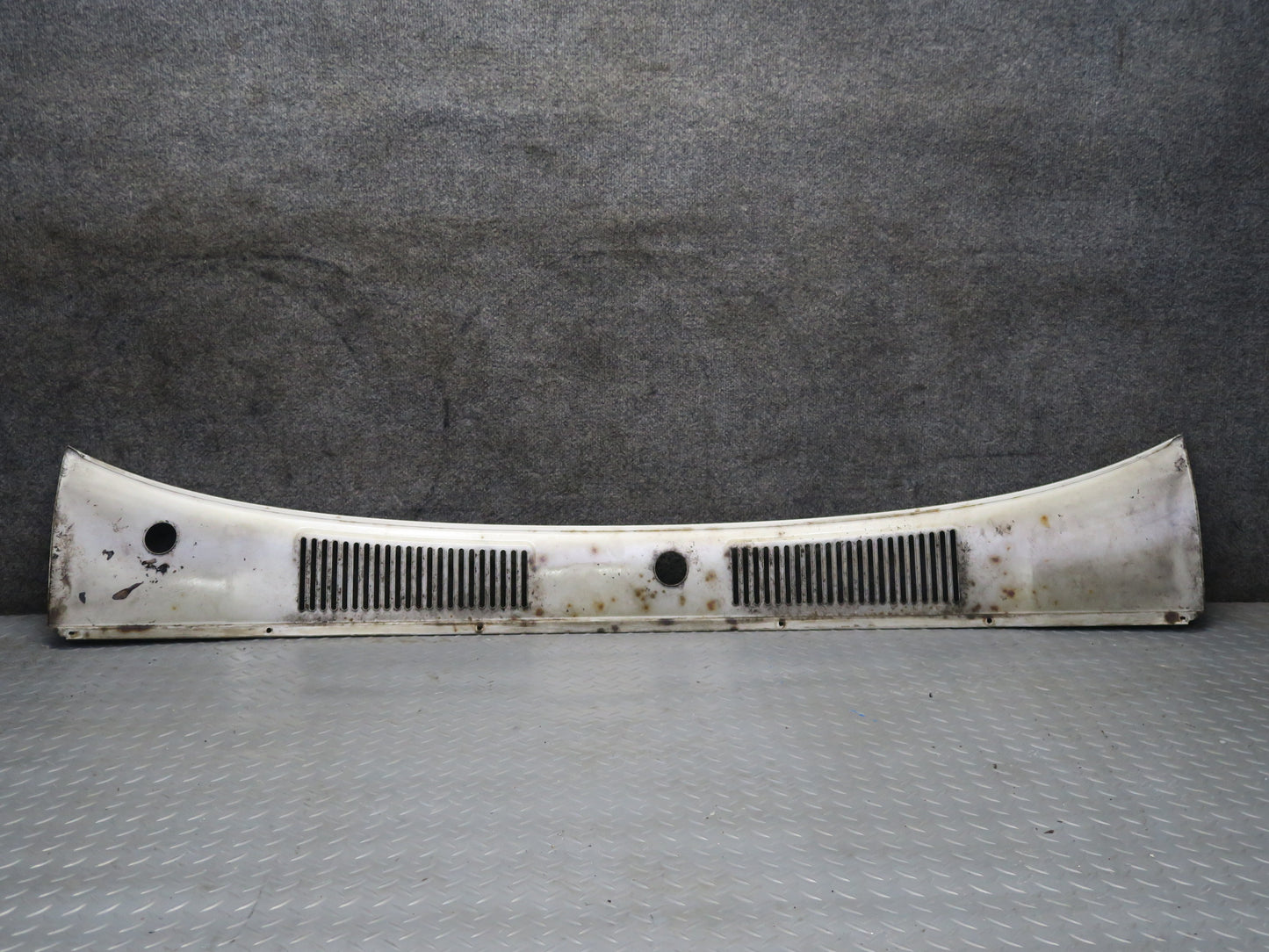 1991-1992 Toyota Land Cruiser FJ80 Front Windshield Wiper Vent Cowl Panel White