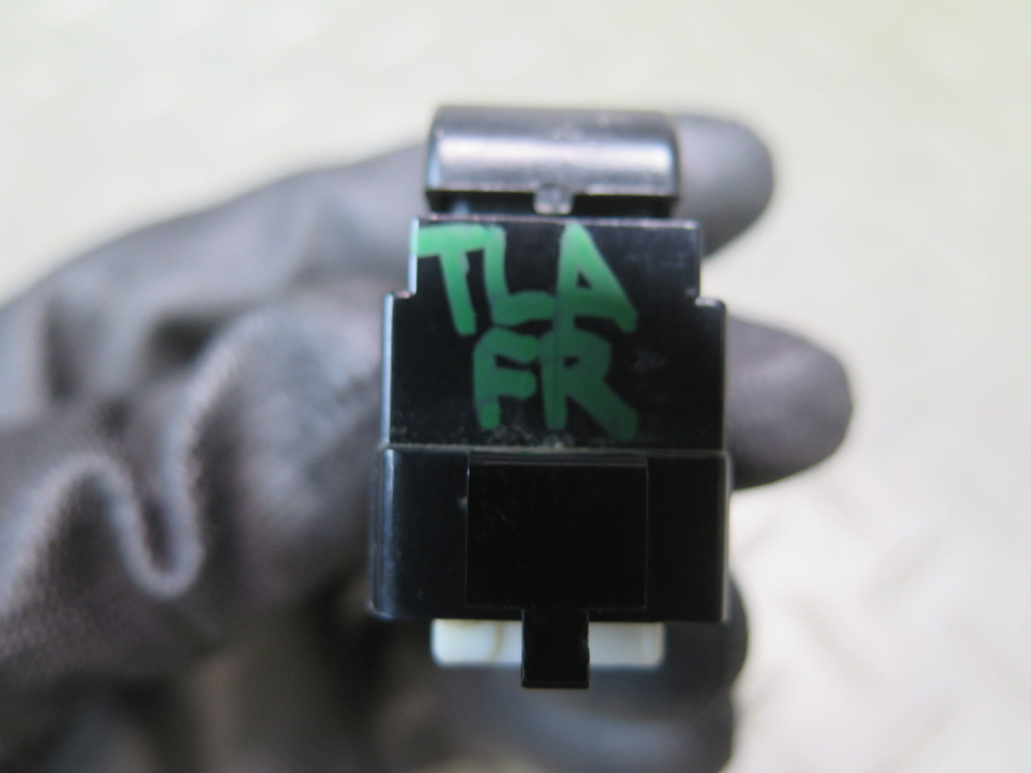 1991-1997 Toyota Land Cruiser FJ80 Front Right Door Window Switch