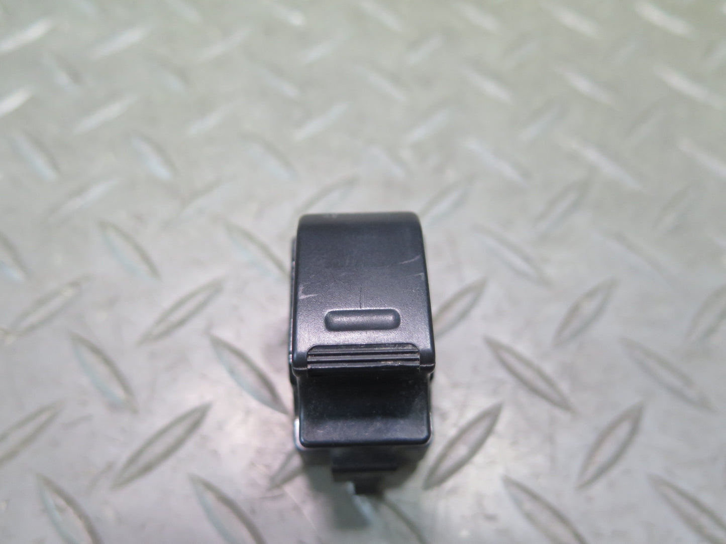 1991-1997 Toyota Land Cruiser FJ80 Front Right Door Window Switch