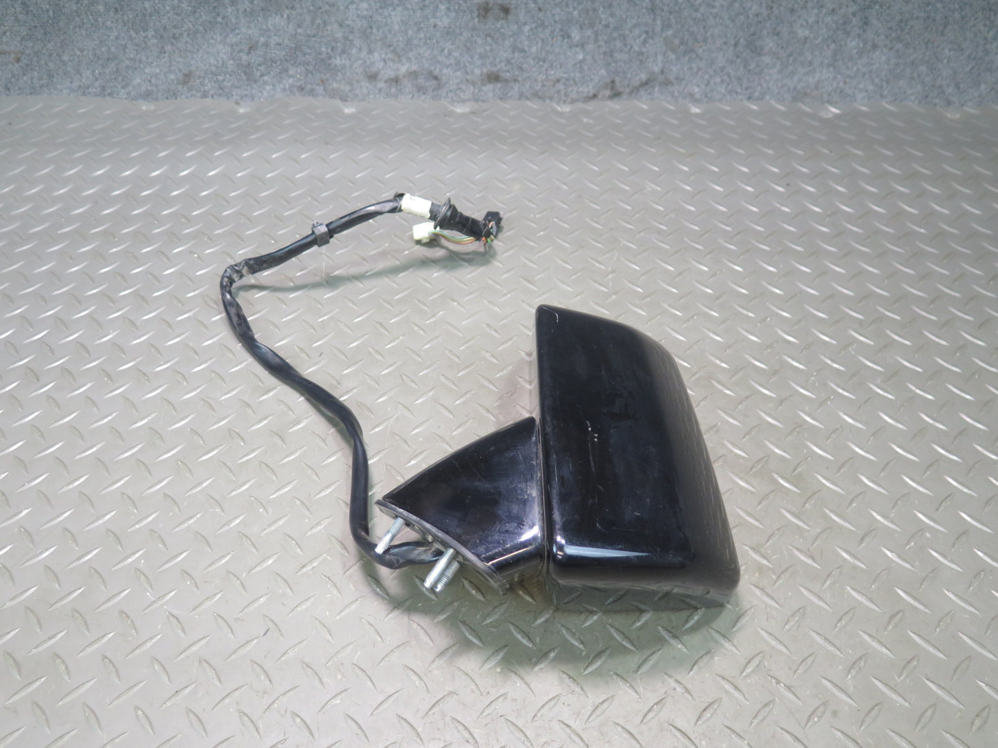 2004-2005 Cadillac XLR Right Passenger Side Door Exterior Side View Mirror Black