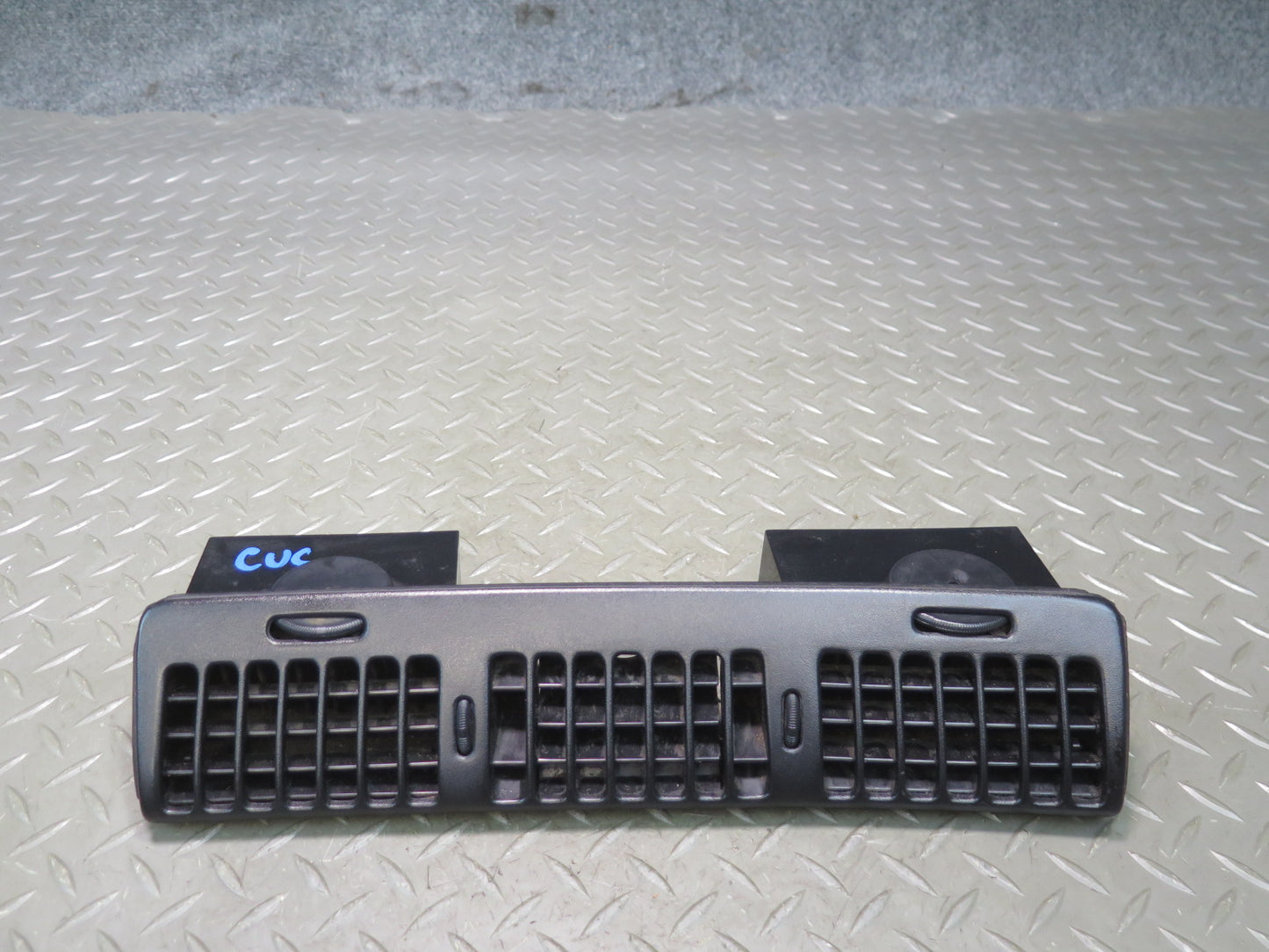 90-93 Chevrolet Corvette C4 Dash Right Air Vent Grille 10100156 OEM