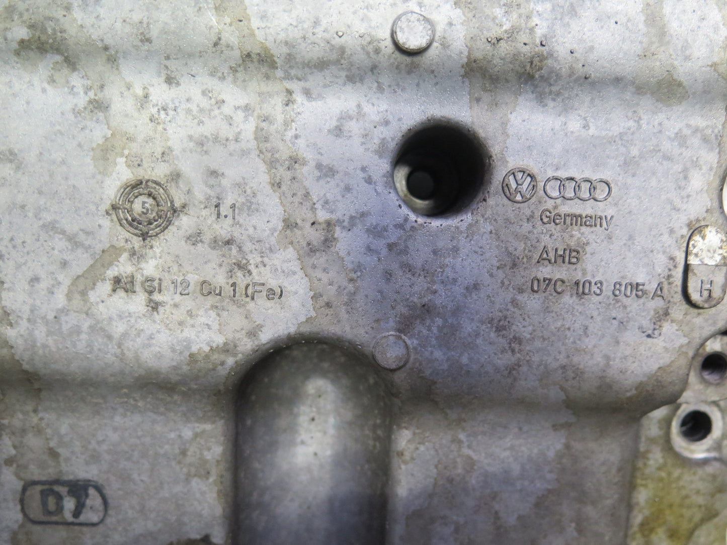 2006-2012 Bentley Flying Spur 6.0L W12 Engine Upper Oil Pan