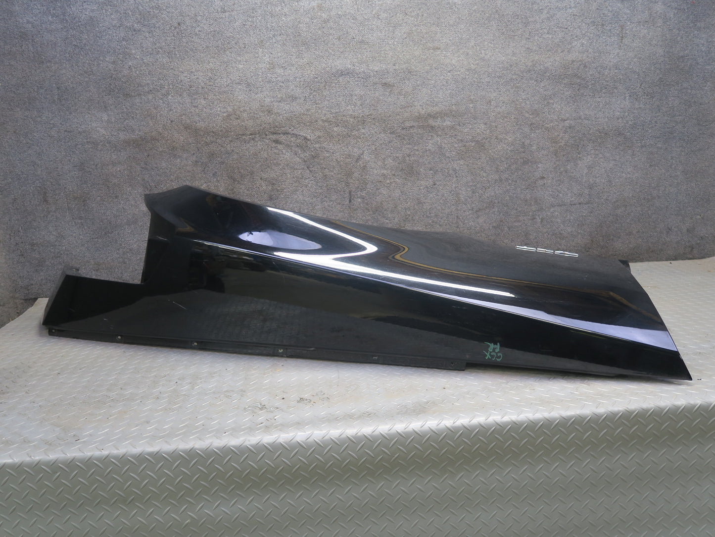 2004-2009 Cadillac XLR Front Right Pass Side Fender Panel Cover Shell Black