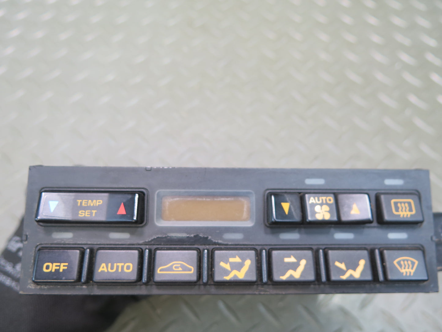 92-93 Chevrolet Corvette C4 A/C Heater Climate Control Switch Panel 16161731 OEM