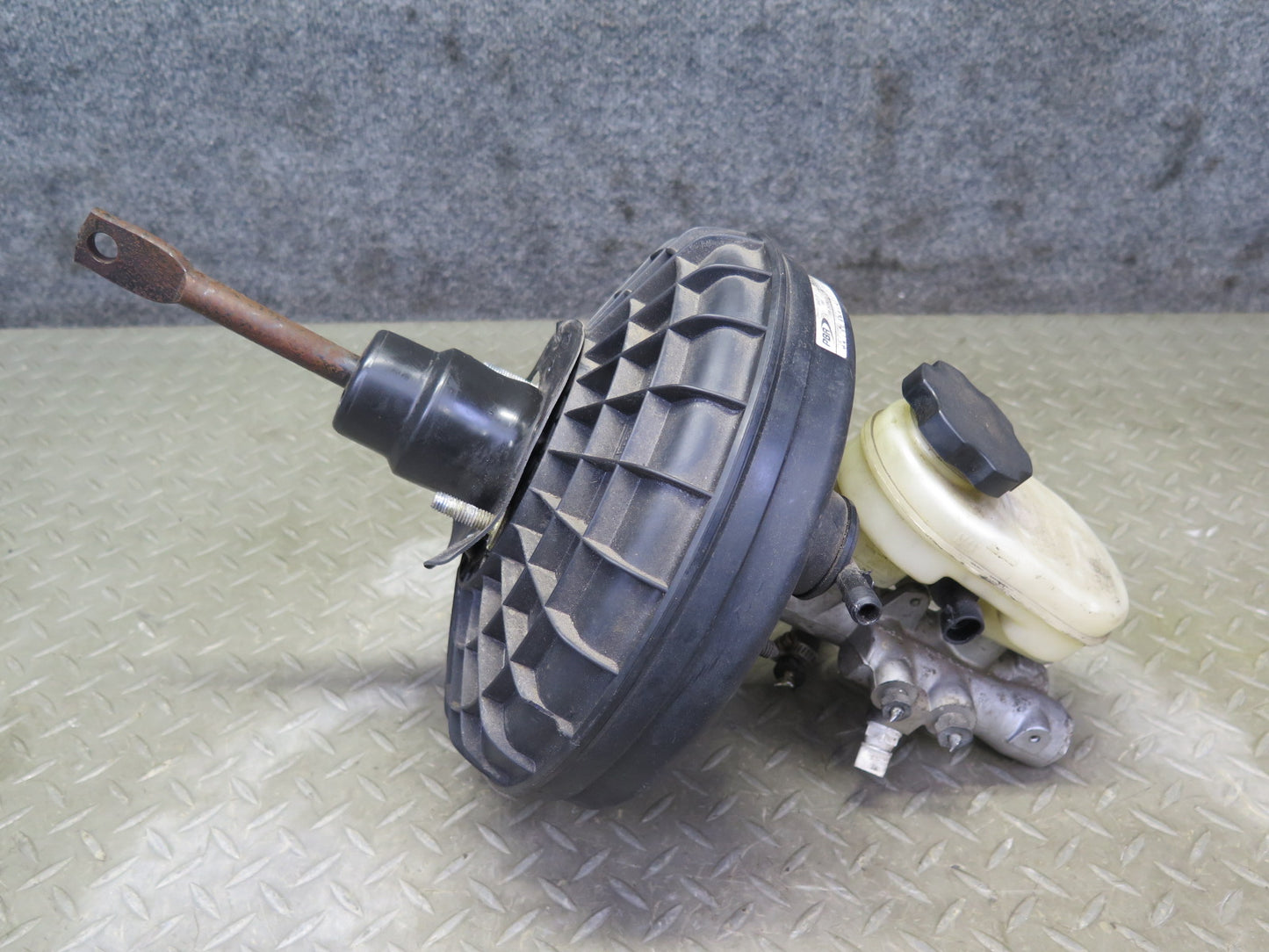 1993 Chevrolet Corvette C4 M/T Brake Master Cylinder Booster Fluid Reservoir OEM