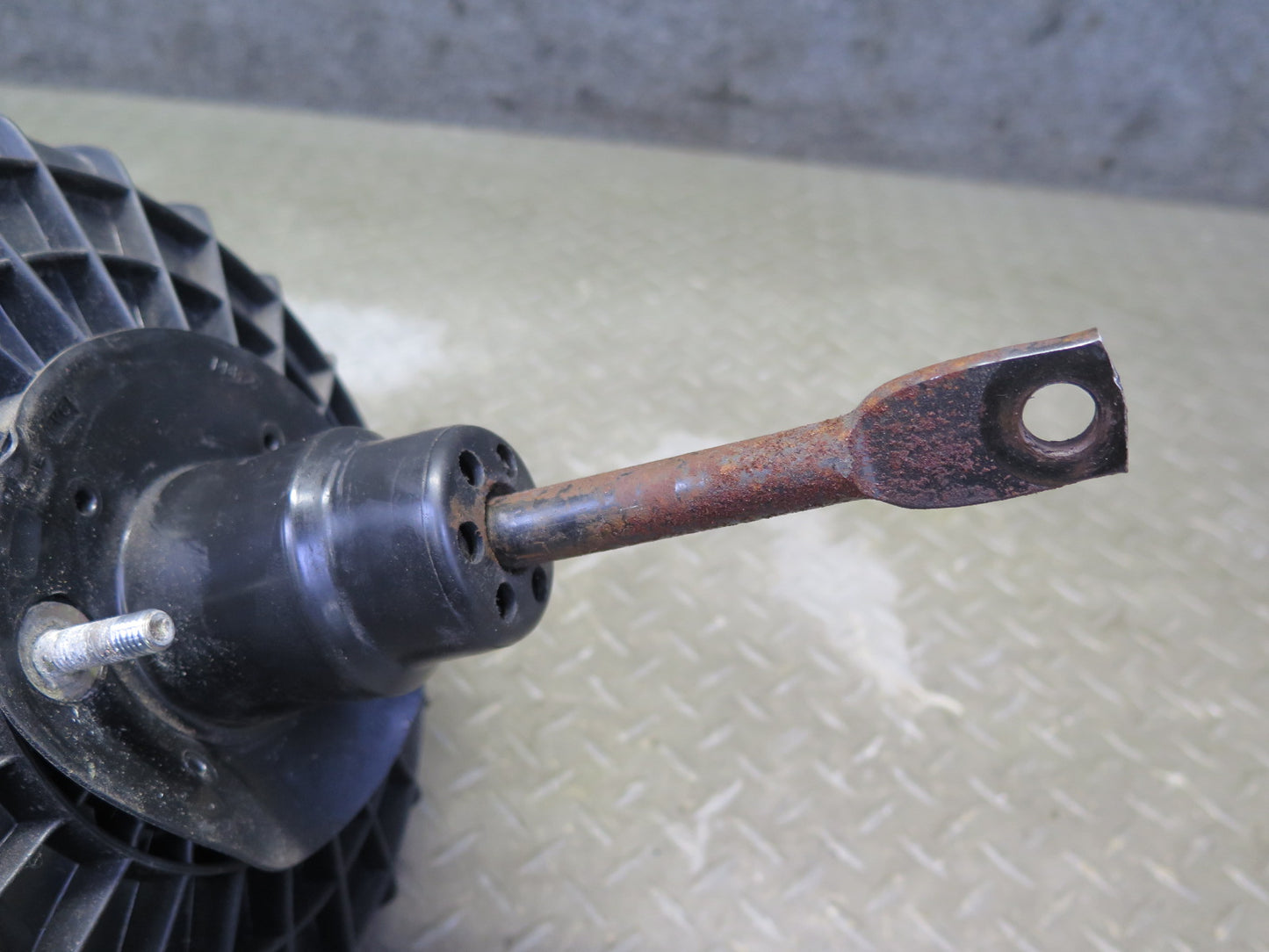 1993 Chevrolet Corvette C4 M/T Brake Master Cylinder Booster Fluid Reservoir OEM