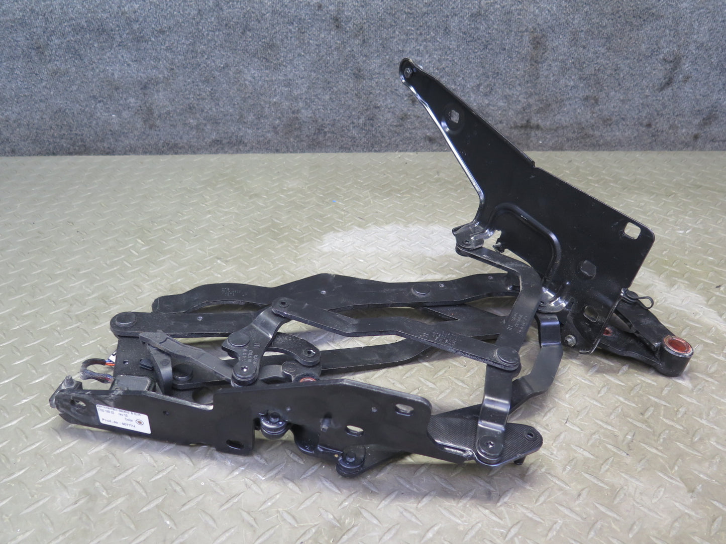 2004-2009 Cadillac XLR Rear Left & Right Side Convertible TOP Hinge Bracket Set