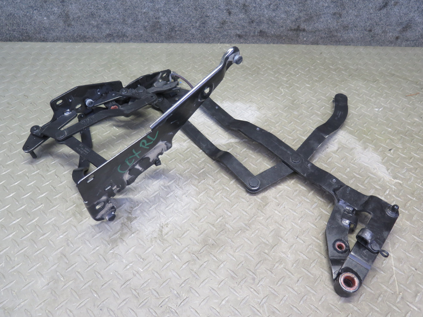 2004-2009 Cadillac XLR Rear Left & Right Side Convertible TOP Hinge Bracket Set