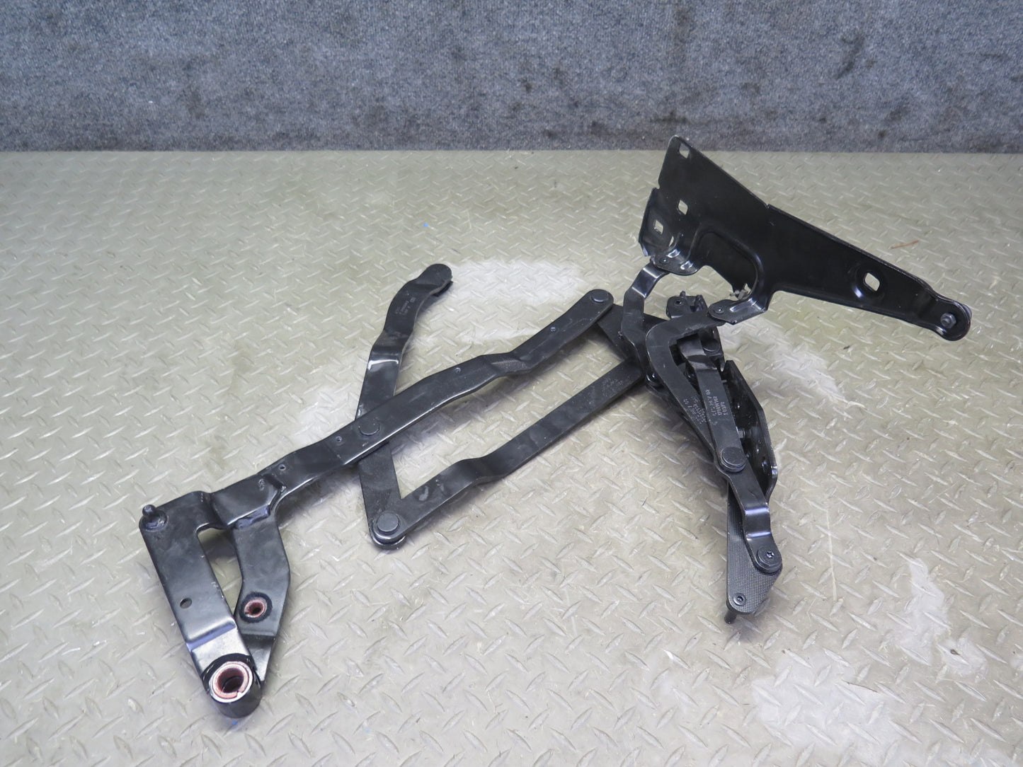 2004-2009 Cadillac XLR Rear Left & Right Side Convertible TOP Hinge Bracket Set