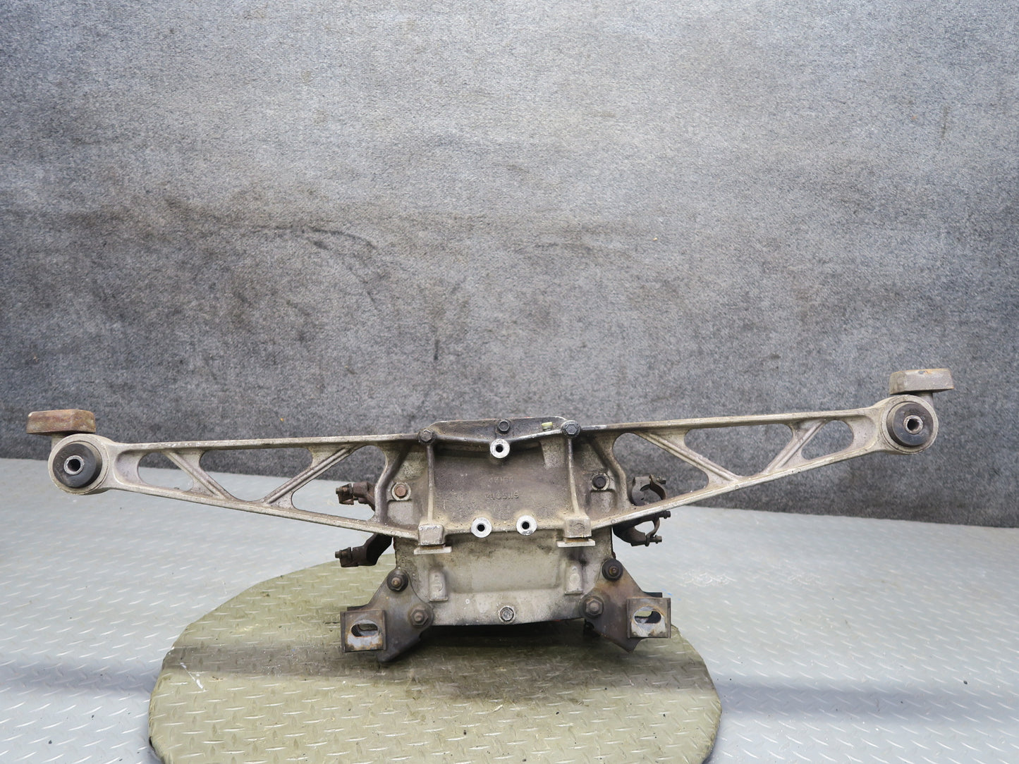 88-96 Chevrolet Corvette C4 M/T Dana 36 Rear Differential Carrier LSD 3.07 OEM