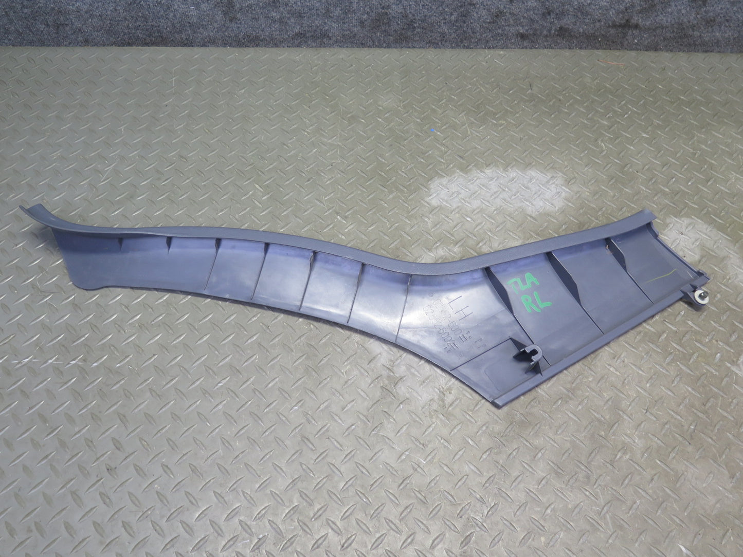 1991-1992 Toyota Land Cruiser FJ80 Lower Left & Right C Pillar Trim Panel Set