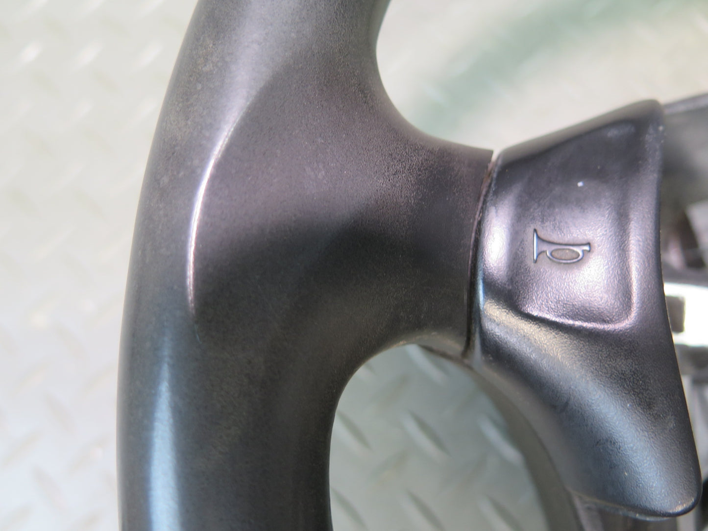90-93 Chevrolet Corvette C4 4-SPOKE Leather Steering w Horn Buttons OEM