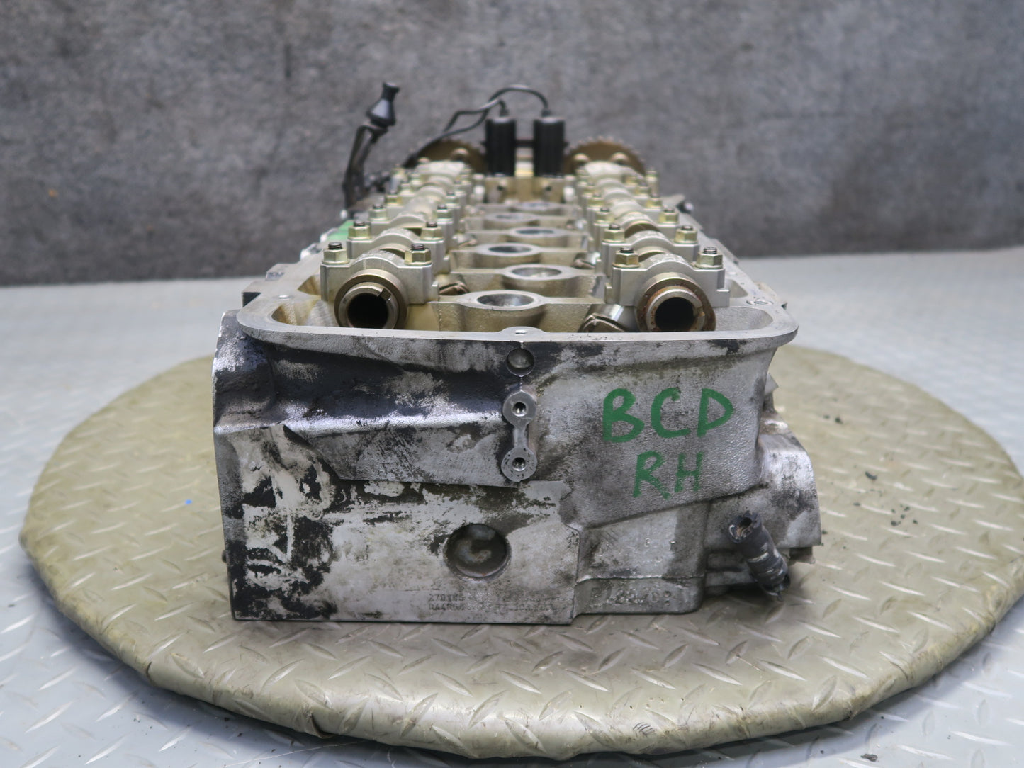 2006-2012 Bentley Flying Spur 6.0L W12 Engine Right Cylinder Head W/ Camshafts