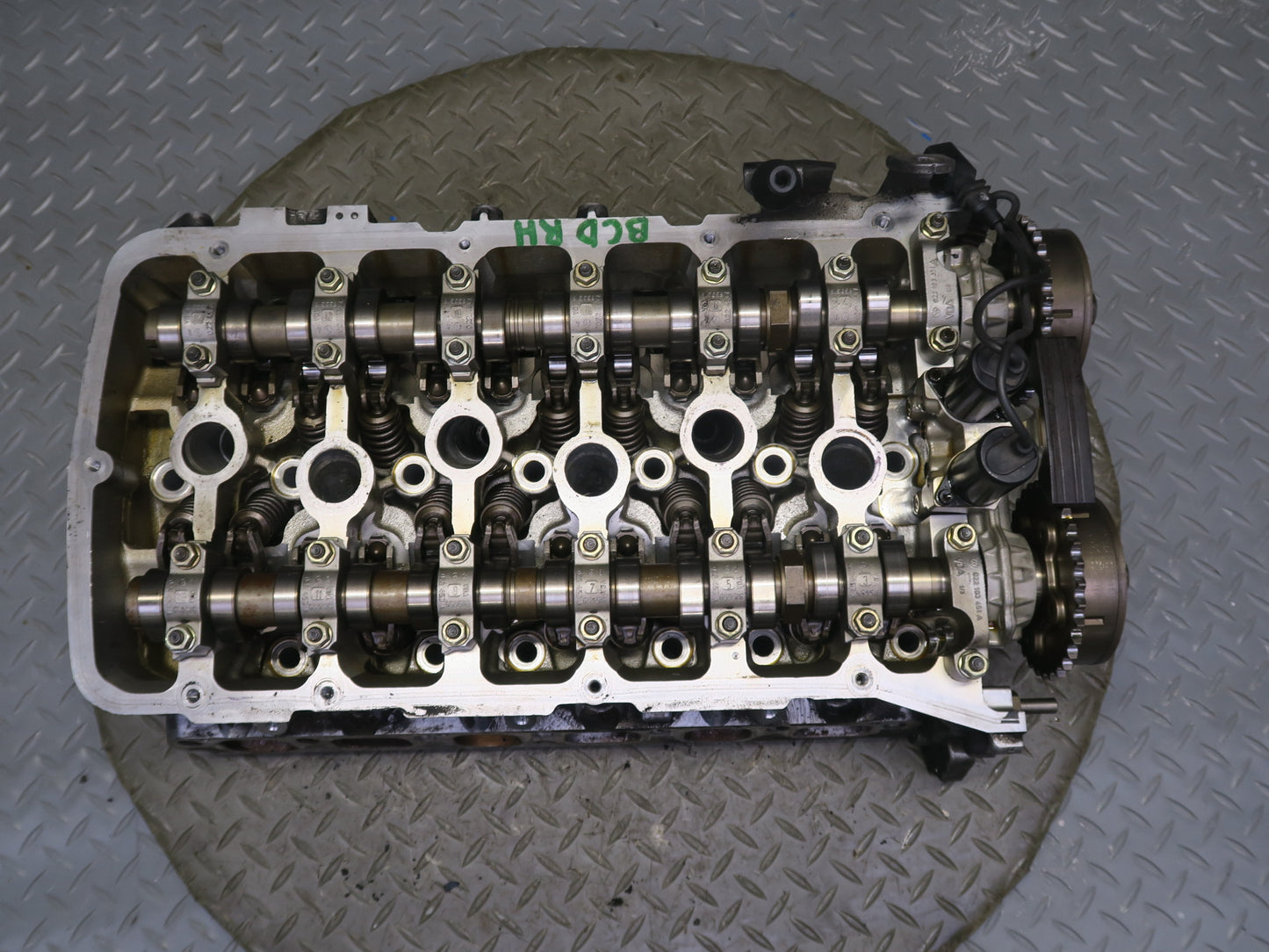 2006-2012 Bentley Flying Spur 6.0L W12 Engine Right Cylinder Head W/ Camshafts