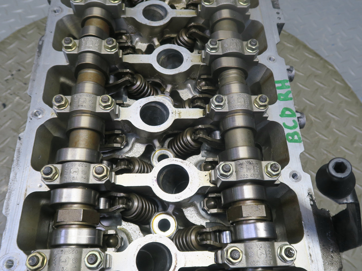 2006-2012 Bentley Flying Spur 6.0L W12 Engine Right Cylinder Head W/ Camshafts