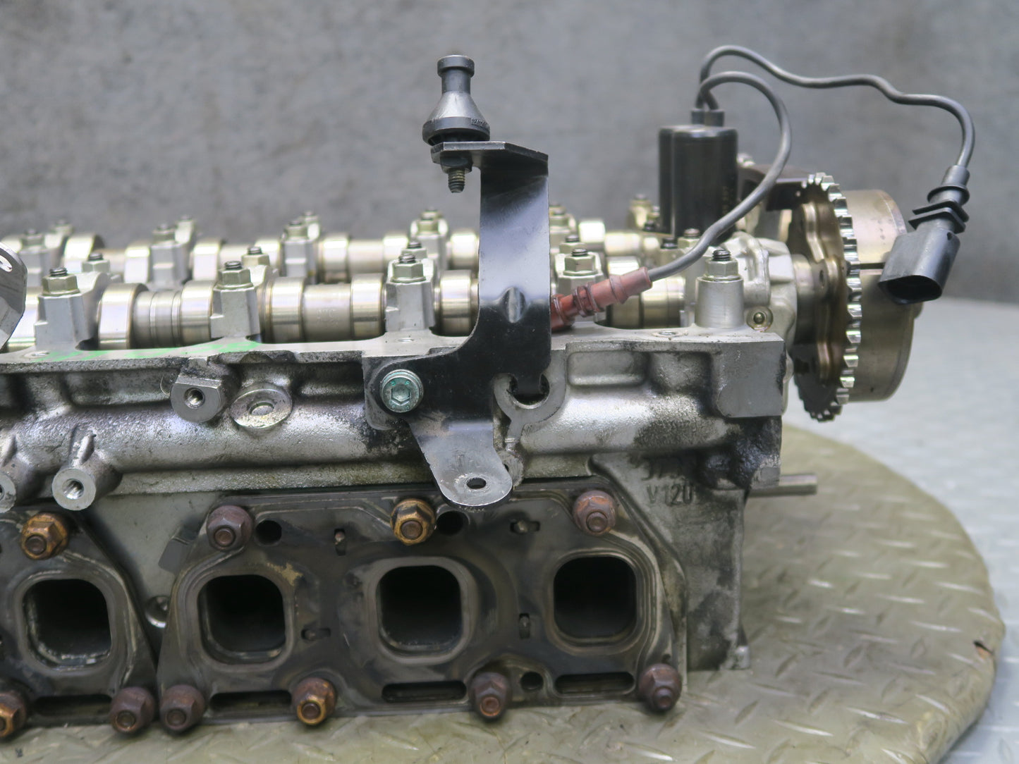 2006-2012 Bentley Flying Spur 6.0L W12 Engine Left Cylinder Head W/ Camshafts