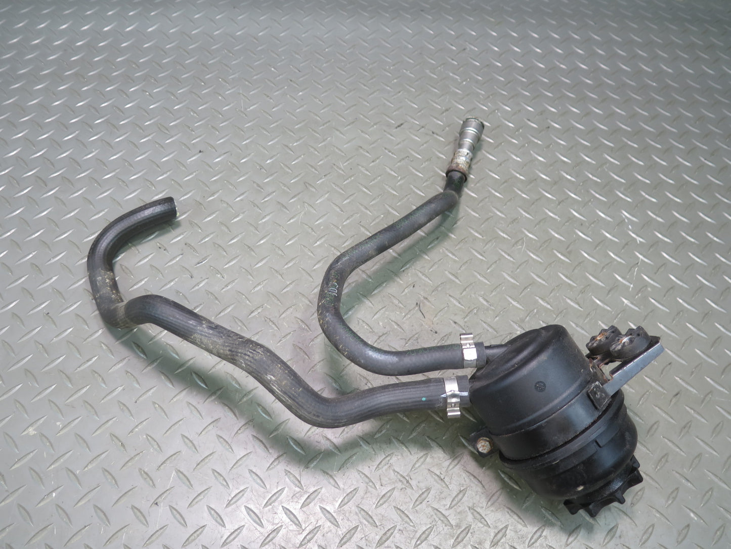 11-13 BMW E90 E91 E92 E93 335i Power Steering Fluid Reservoir w Hose OEM