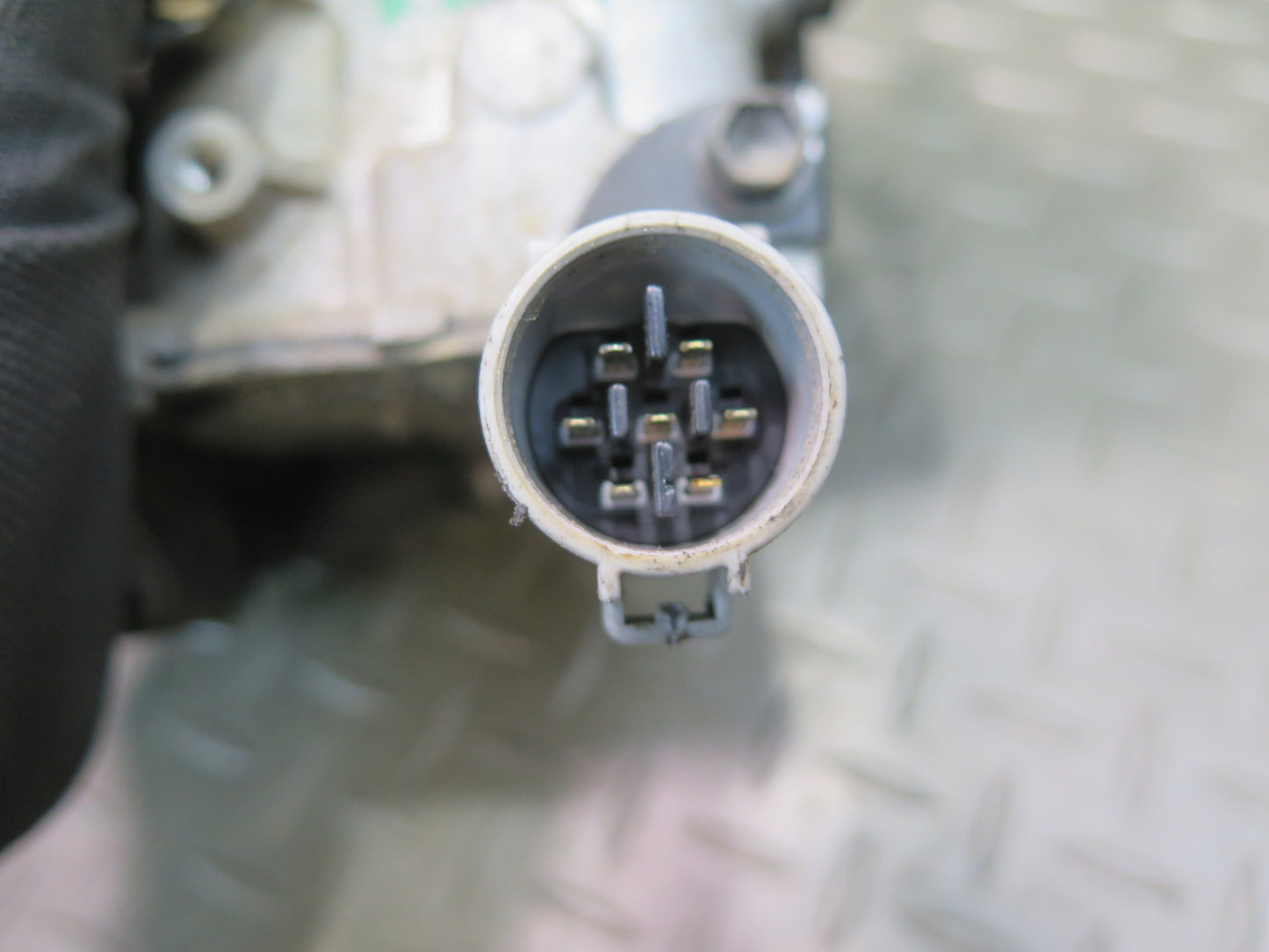 1991-1992 Toyota Land Cruiser FJ80 4.0L Speed Cruise Control Actuator w Cable