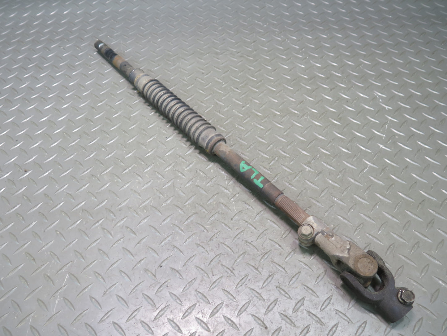 1991-1997 Toyota Land Cruiser FJ80 Intermediate Steering Shaft w U Joint Assy