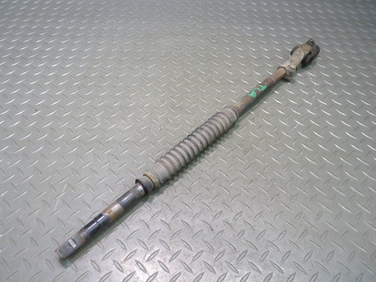 1991-1997 Toyota Land Cruiser FJ80 Intermediate Steering Shaft w U Joint Assy