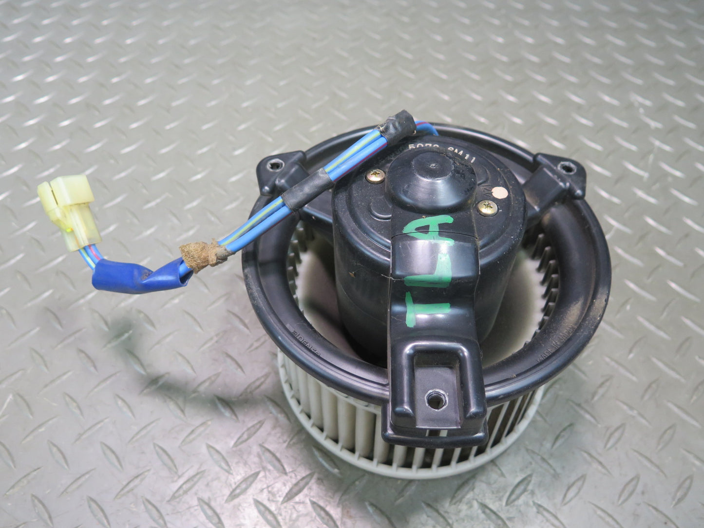 1991-1997 Toyota Land Cruiser FJ80 AC Heater Blower Motor Fan