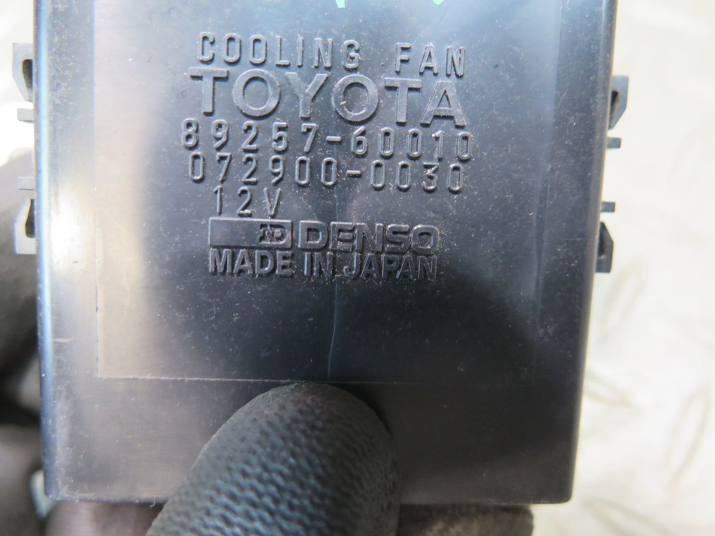 1991-1994 Toyota Land Cruiser FJ80 Cooling Fan Control Module 89257-60010