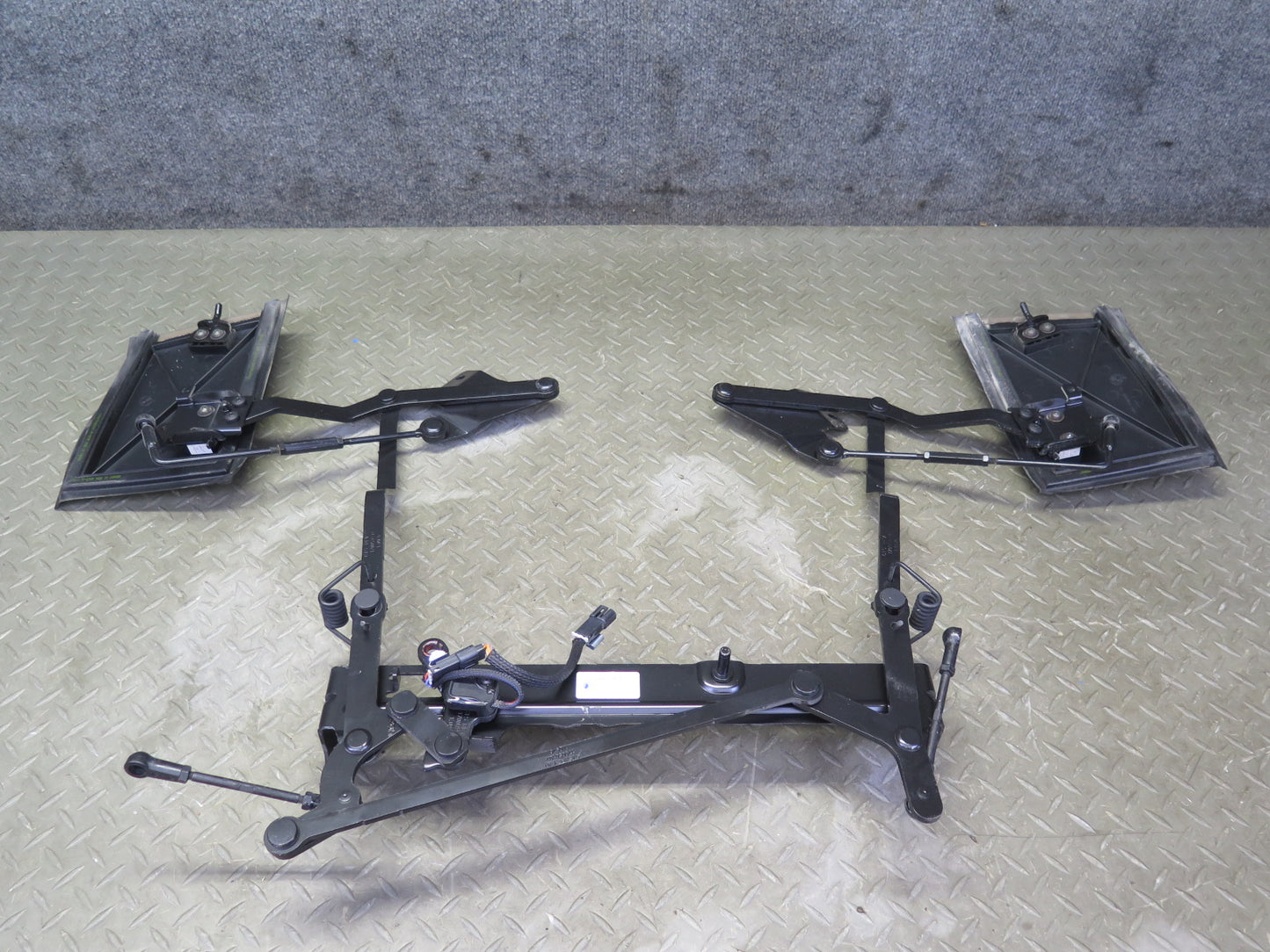 2004-2009 Cadillac XLR Left Right Side Hard TOP Flap Hinge Frame Lid Cover Set