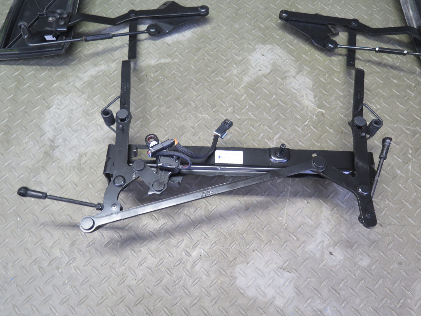 2004-2009 Cadillac XLR Left Right Side Hard TOP Flap Hinge Frame Lid Cover Set