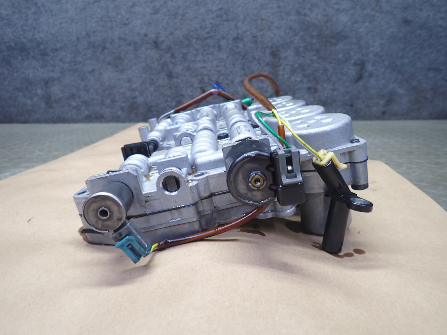 2004-2006 Cadillac XLR 4.6L V8 5-SPEED 5L50 Automatic Transmission Valve Body
