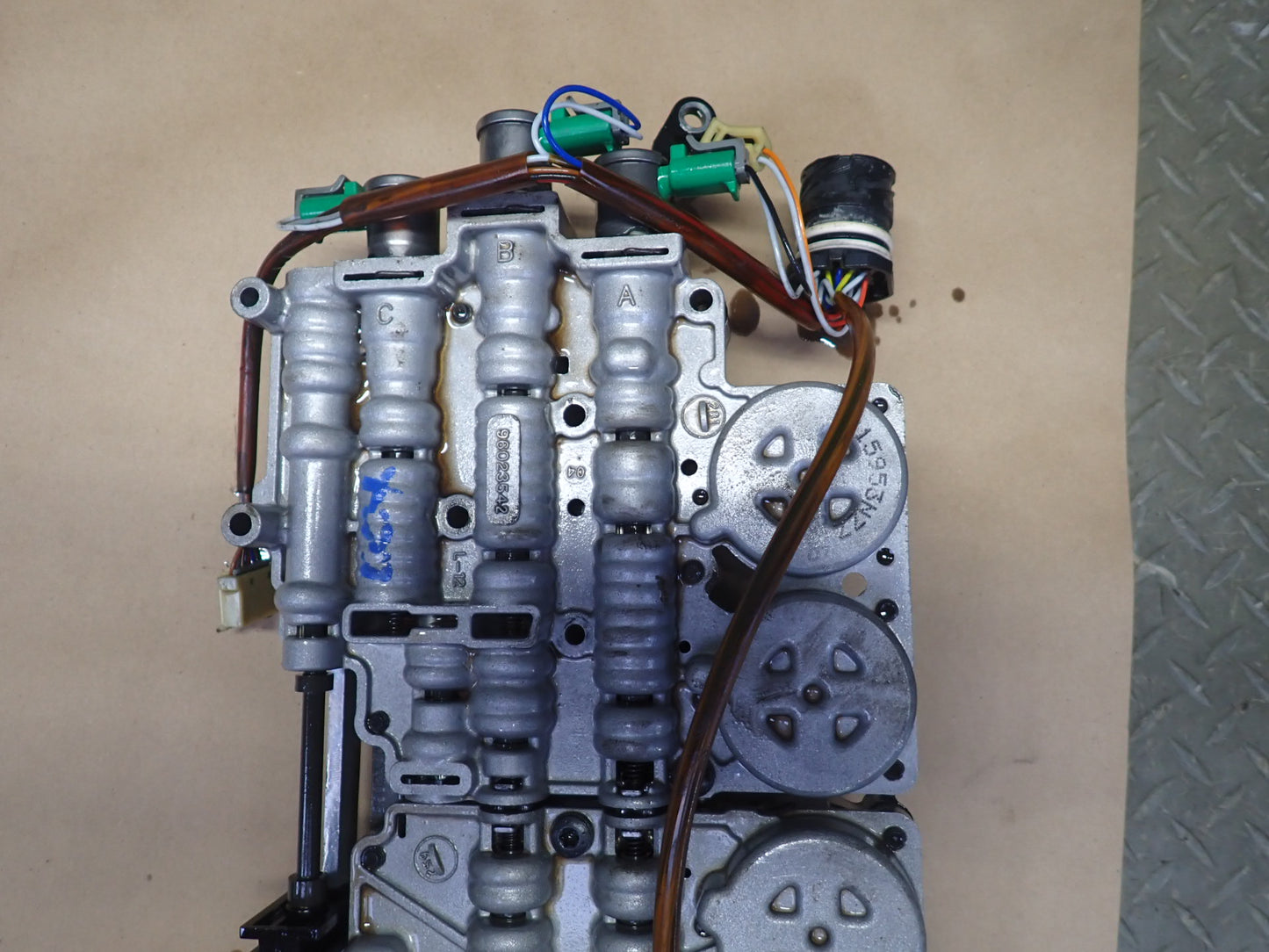2004-2006 Cadillac XLR 4.6L V8 5-SPEED 5L50 Automatic Transmission Valve Body