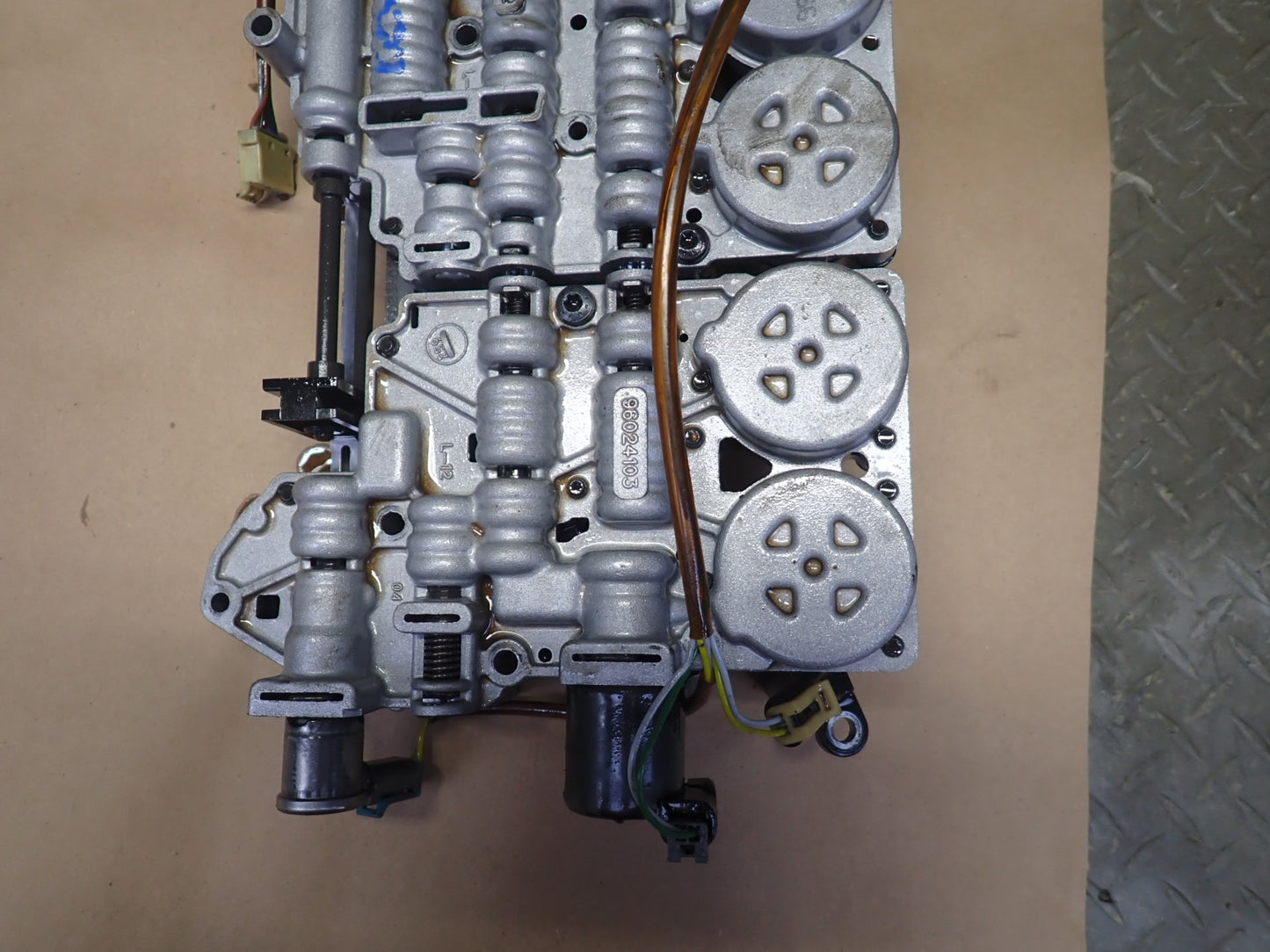 2004-2006 Cadillac XLR 4.6L V8 5-SPEED 5L50 Automatic Transmission Valve Body