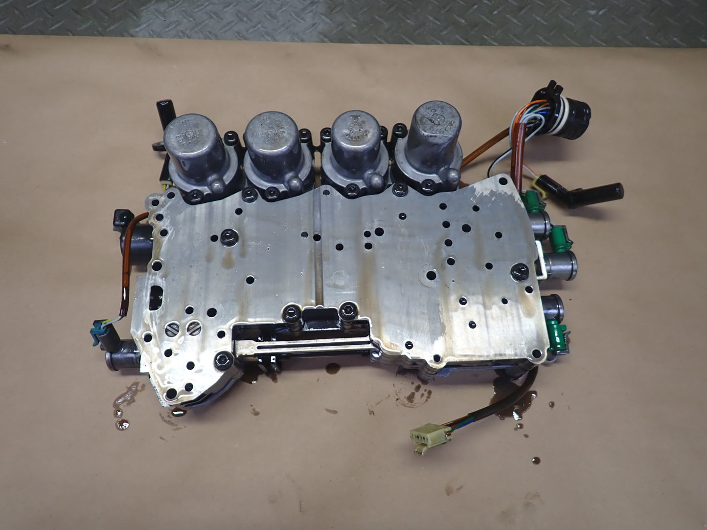 2004-2006 Cadillac XLR 4.6L V8 5-SPEED 5L50 Automatic Transmission Valve Body