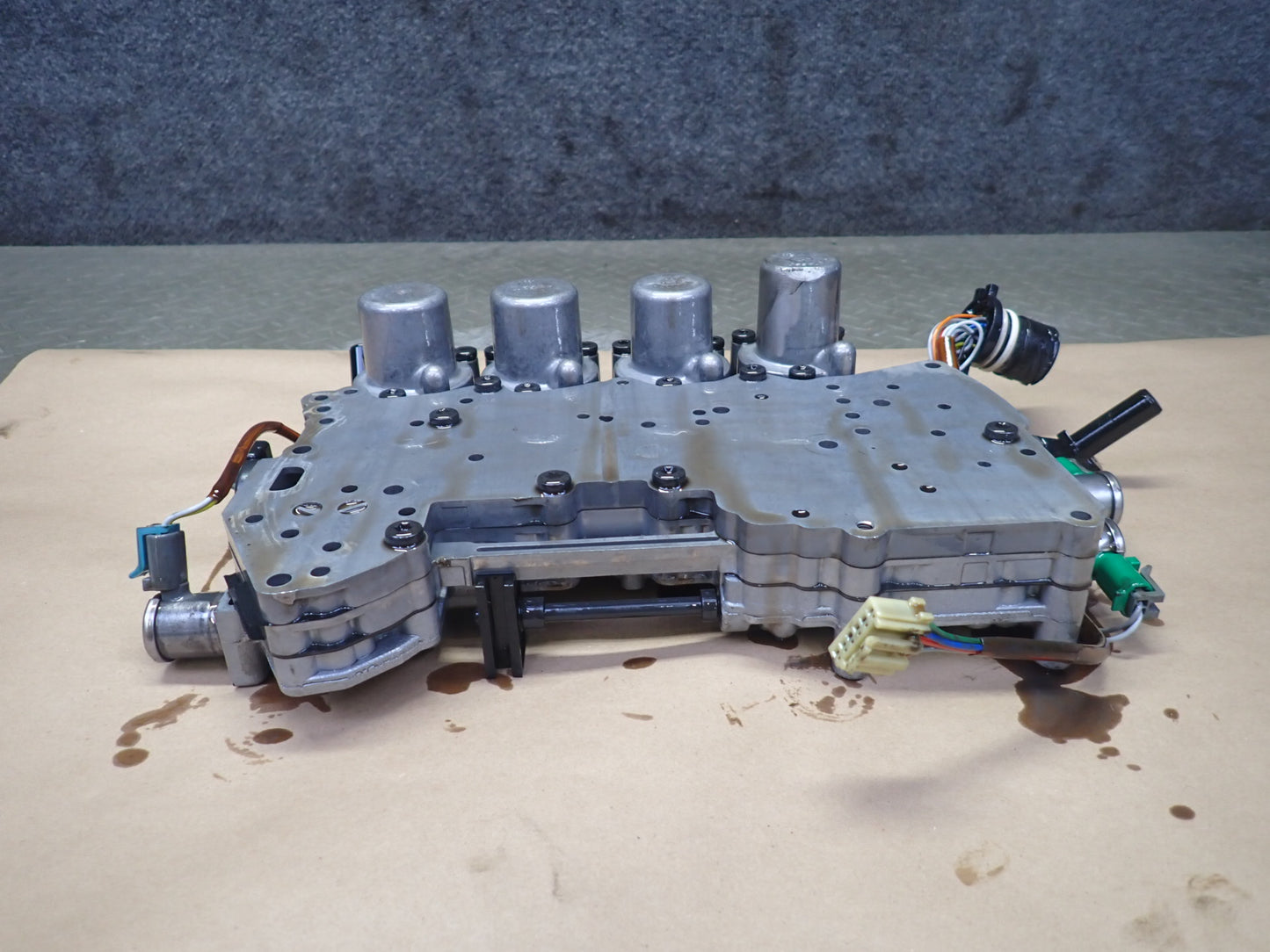 2004-2006 Cadillac XLR 4.6L V8 5-SPEED 5L50 Automatic Transmission Valve Body