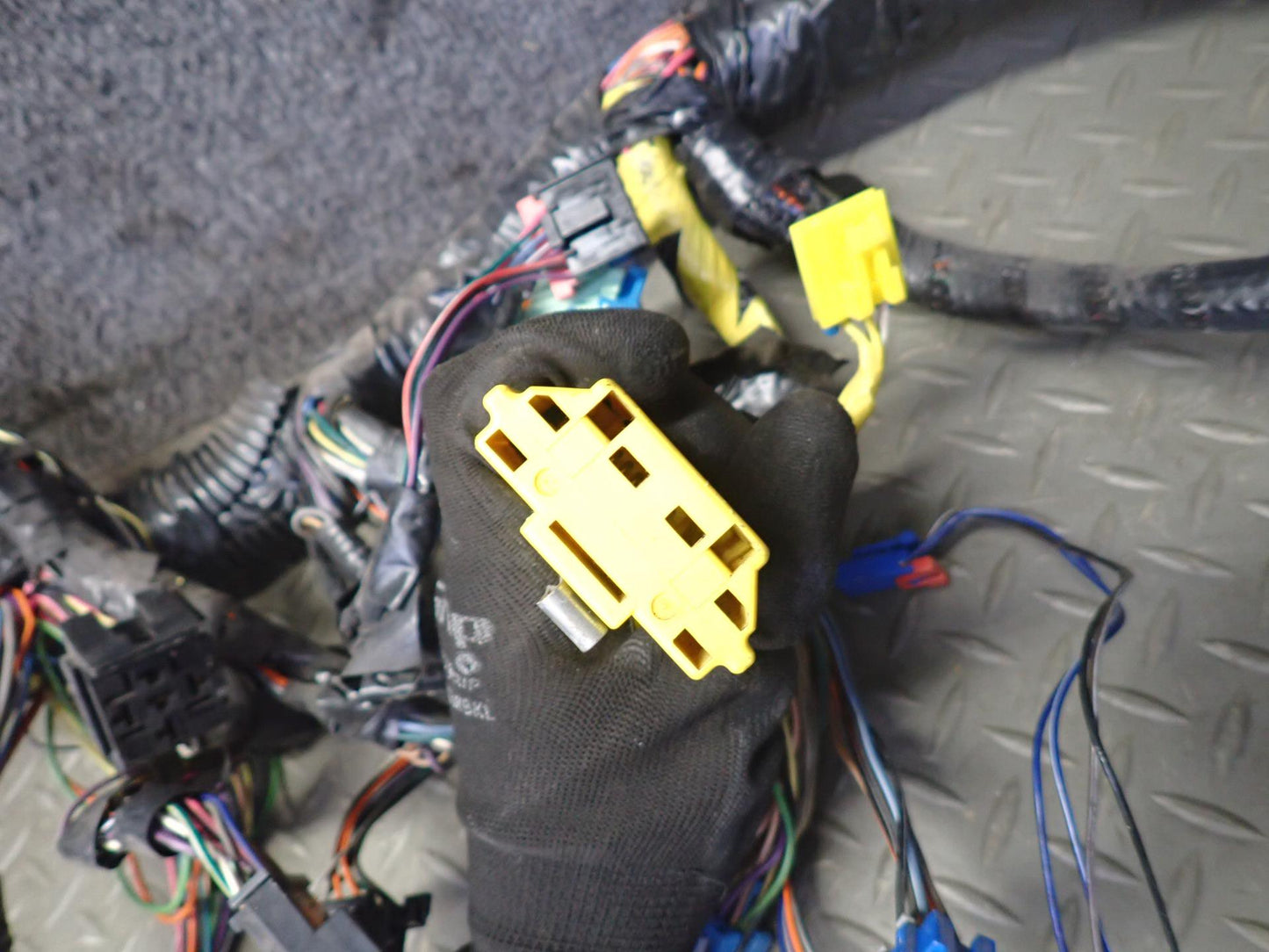 1993 Chevrolet Corvette C4 Convert M/T Dash Wire Wiring Harness w Fuse Box OEM