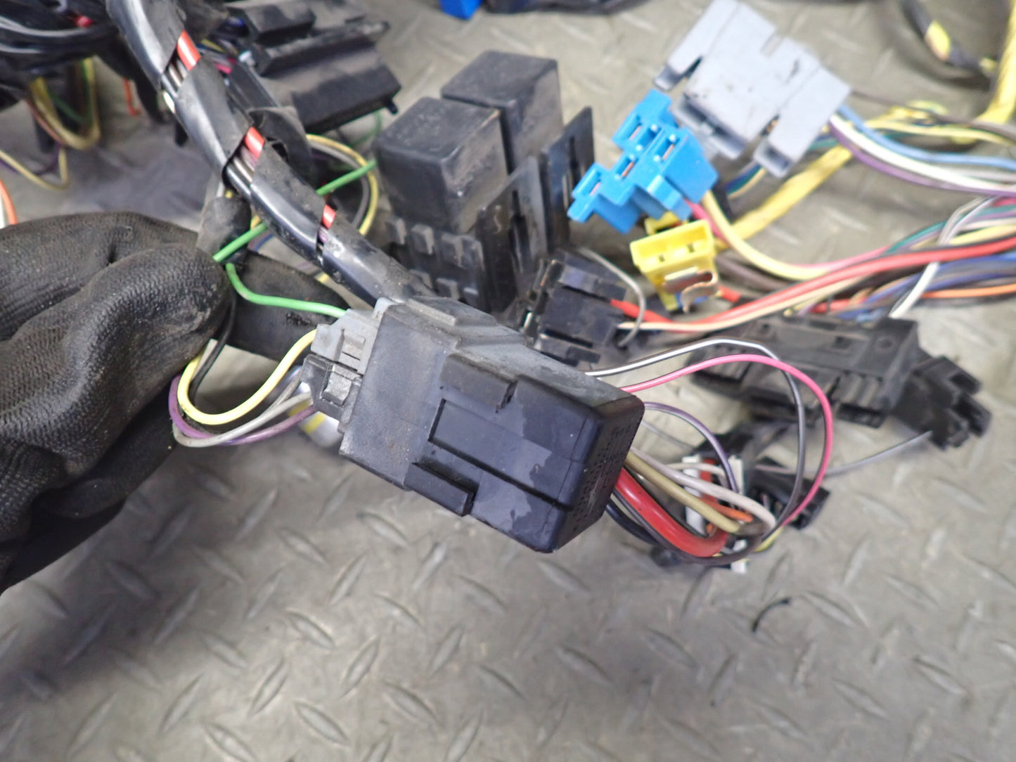 1993 Chevrolet Corvette C4 Convert M/T Dash Wire Wiring Harness w Fuse Box OEM