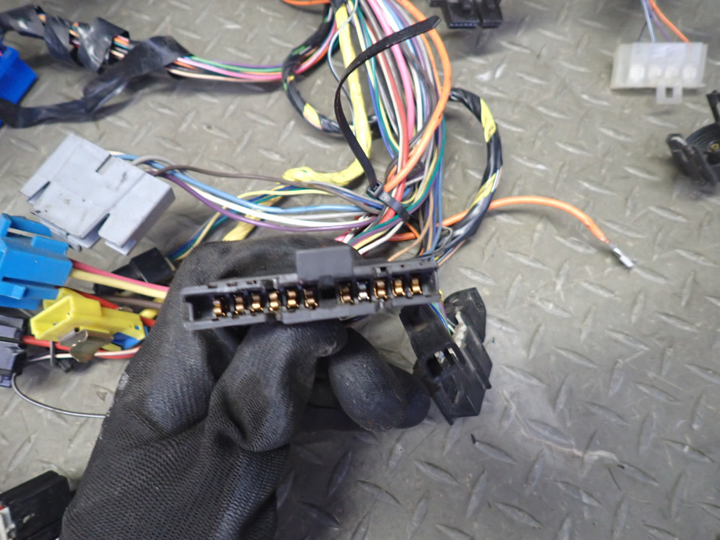 1993 Chevrolet Corvette C4 Convert M/T Dash Wire Wiring Harness w Fuse Box OEM