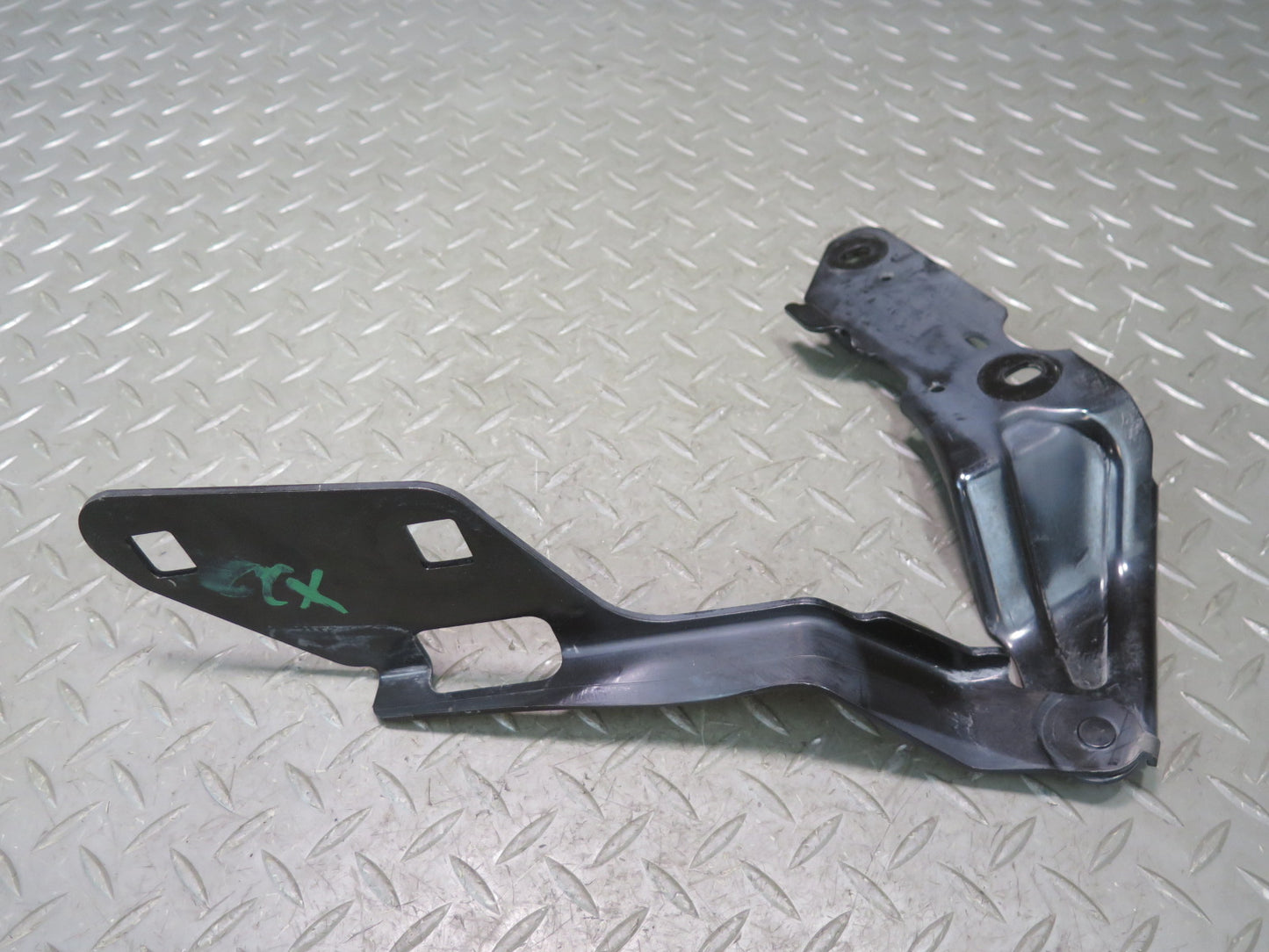 2004-2009 Cadillac XLR Front Left & Right Hood Bonnet Hinge Support Set