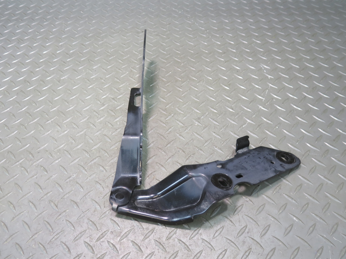 2004-2009 Cadillac XLR Front Left & Right Hood Bonnet Hinge Support Set
