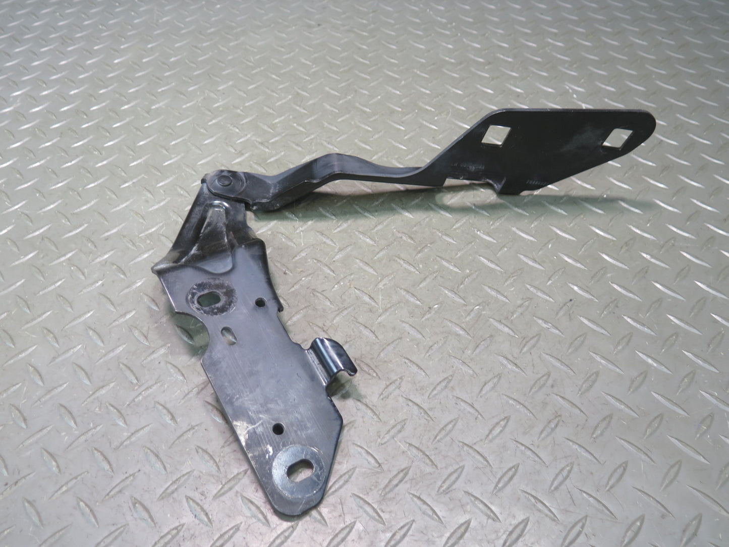 2004-2009 Cadillac XLR Front Left & Right Hood Bonnet Hinge Support Set