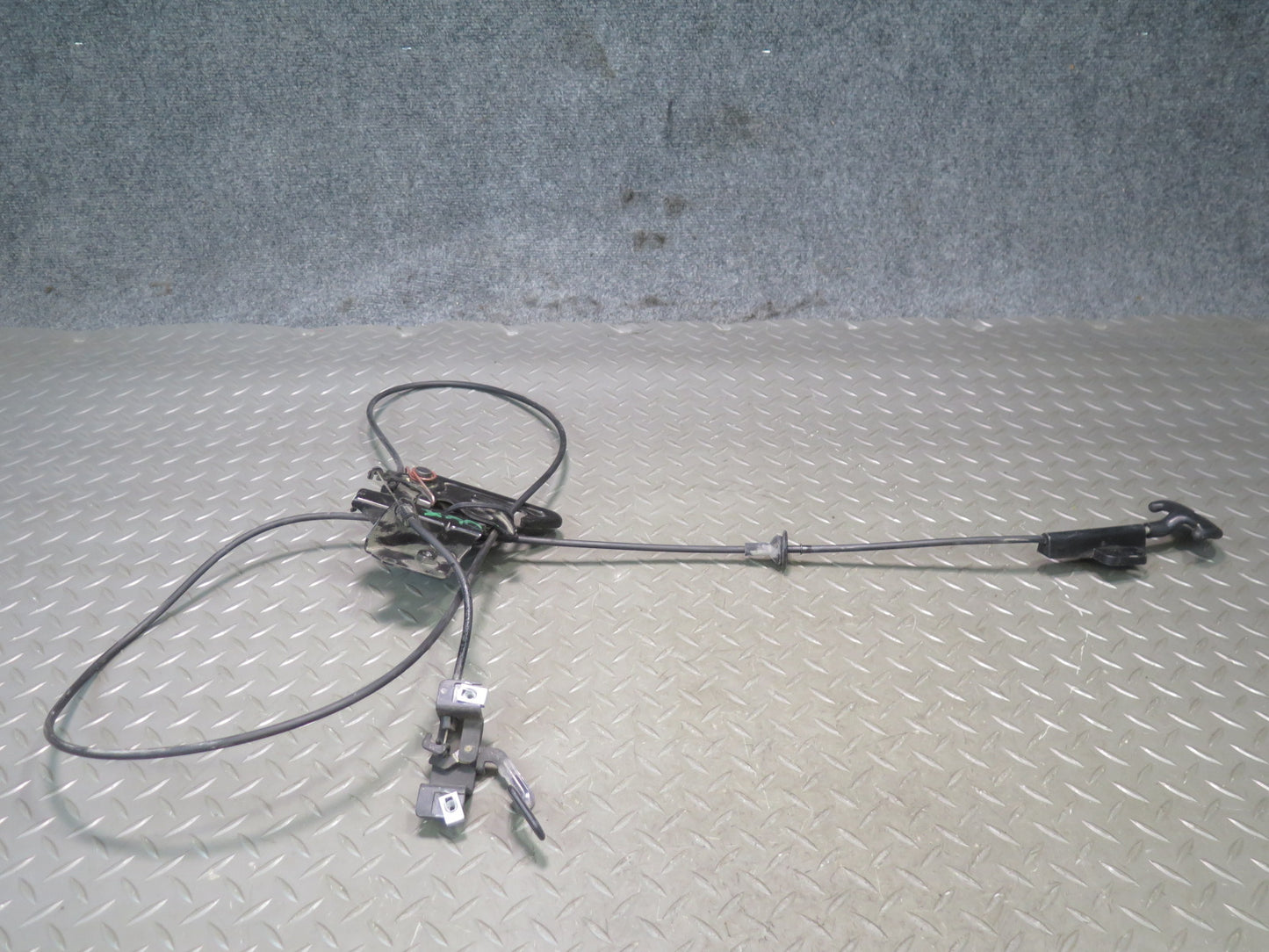 2004-2009 Cadillac XLR Hood Bonnet Lock Latch Release Cable Handle Set