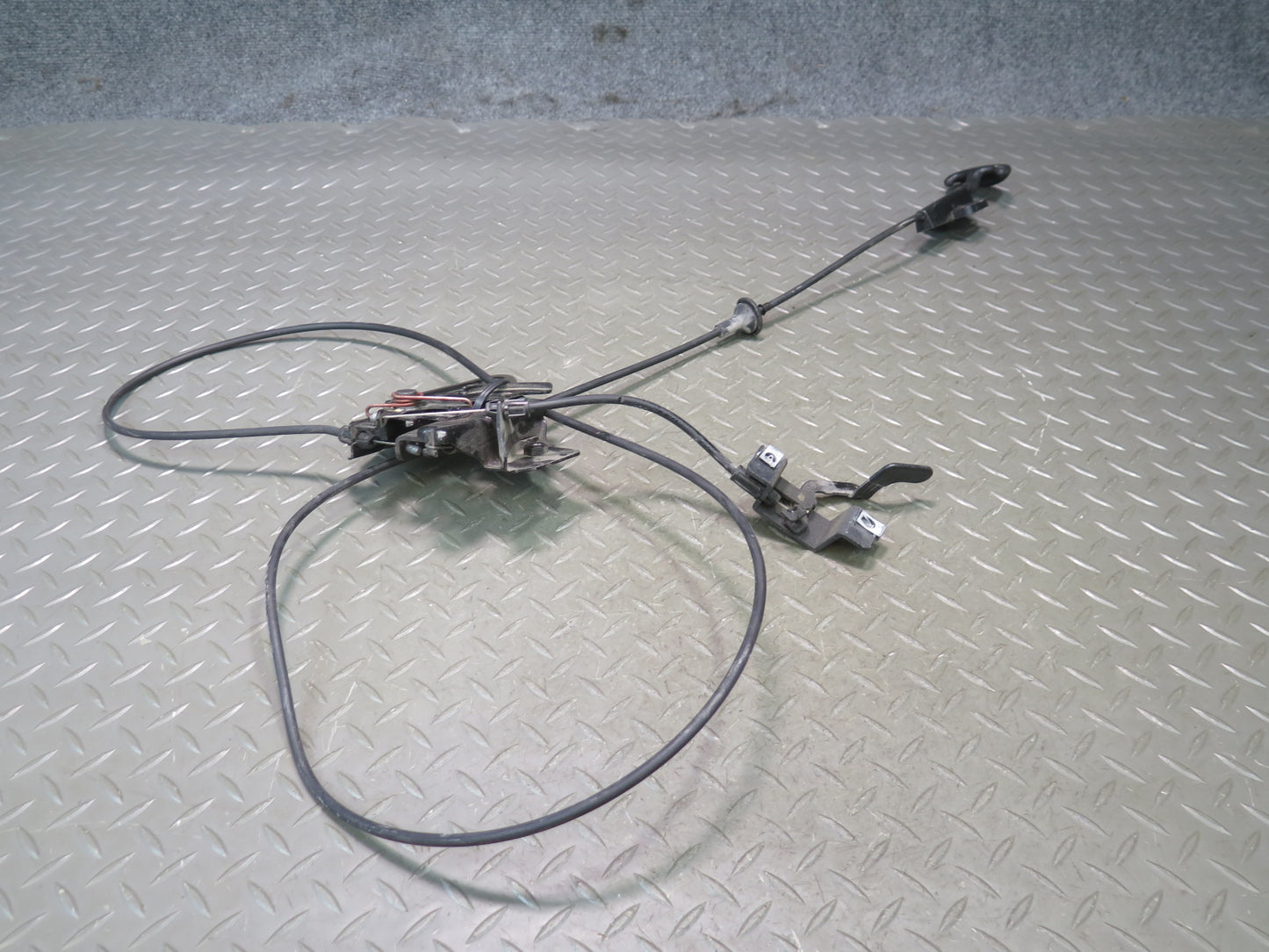 2004-2009 Cadillac XLR Hood Bonnet Lock Latch Release Cable Handle Set